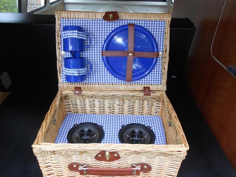 picnic basket with speakers
