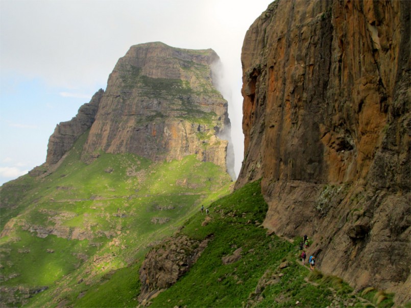 cliff traverse Amphitheater, Drakensberg, South AfricaAmphitheater, Drakensberg, South AfricaAmphitheater, Drakensberg, South Africa  – 112