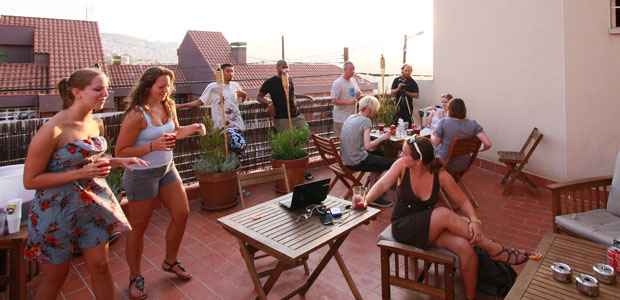 mellow-eco-hostel-barcelona-roof (1)