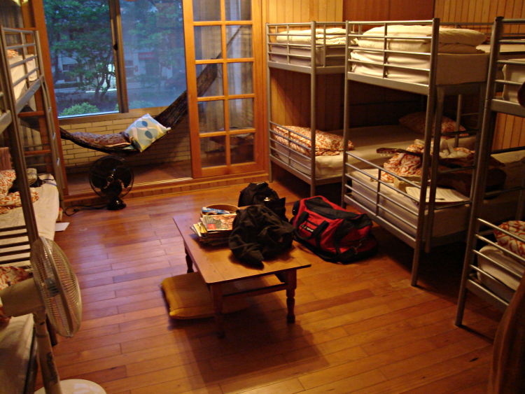 Hostel_Dormitory