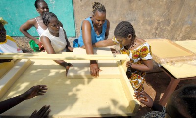 African women produce shea butter