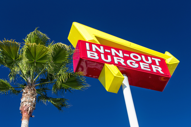 exterior-sign-of-an-in-n-out-burger-restaurant-in-n-out-burgers-inc-is-a-regional-chain-of-fast-food-restaurants-with-locations-the-united-states-southwest