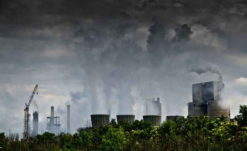 air-polluting-factory-chimneys