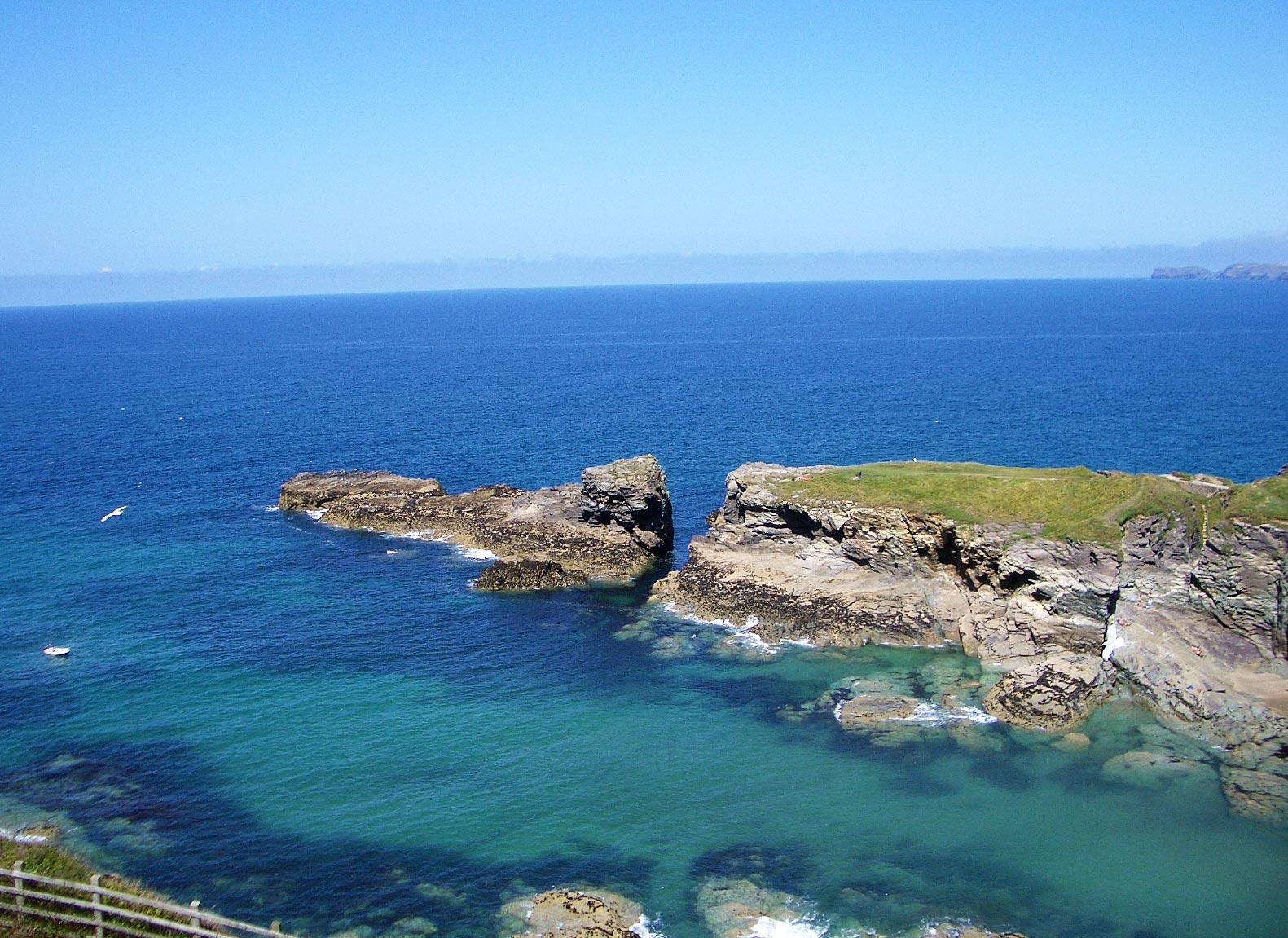 best-places-to-cliff-dive-in-the-uk-and-ireland-outwardon